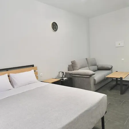 Хостел Lavela Торевьиа