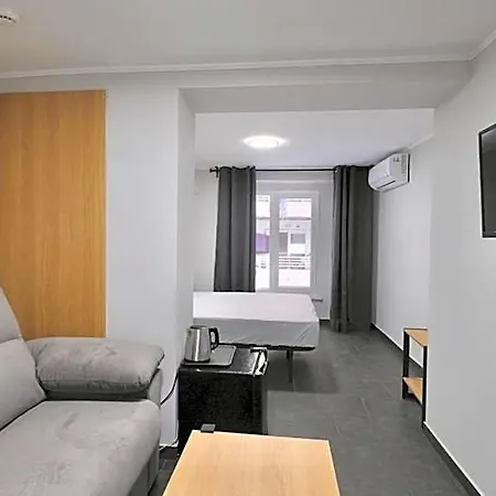 Lavela Hostel *
